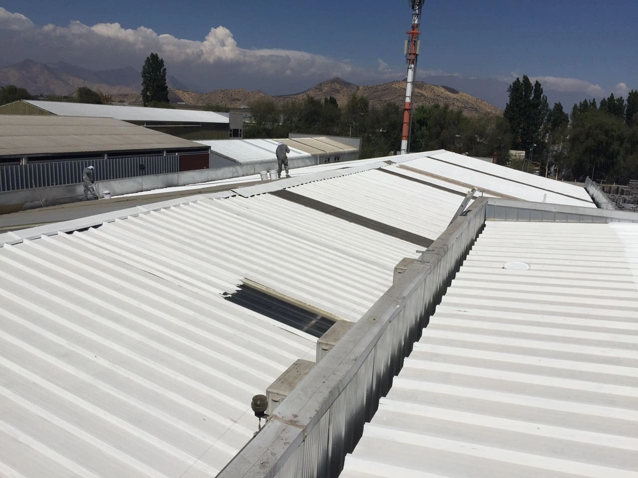 Coating Maintenance for Metal Commercial Roofs in Texas
